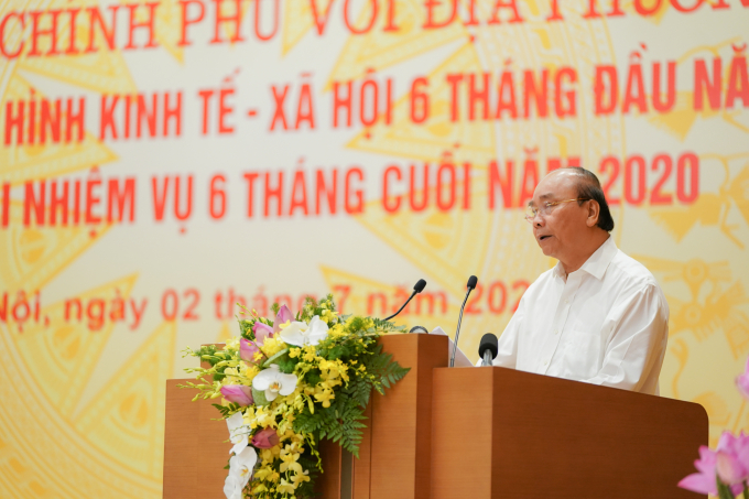 Thủ tướng phát biểu tại Hội nghị với các địa phương đánh giá tình hình kinh tế - xã hội 6 tháng đầu năm và triển khai nhiệm vụ 6 tháng cuối năm. Ảnh: VGP.