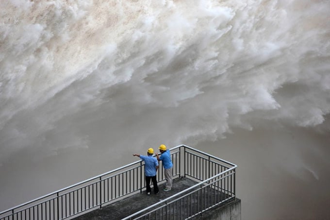 Chưa kể là mỗi năm có khoảng 265 triệu gallon nước thải thô sẽ bị lắng đọng ở sông Dương Tử, con sông dài thứ ba thế giới, với 6.357 km, nơi hàng triệu hộ dân ở hạ lưu cũng như các thành phố lớn sinh sống như Vũ Hán, Nam Kinh và Thượng Hải.