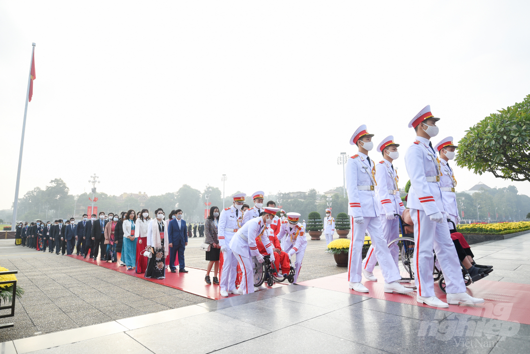 Đại hội Thi đua yêu nước toàn quốc lần thứ X có sự tham dự của 2.300 đại biểu, gồm: 280 đại biểu khách mời; 2.020 đại biểu chính thức của 133 Đoàn đại biểu và Đại hội có chủ đề: 'Đoàn kết, sáng tạo, thi đua xây dựng và bảo vệ Tổ quốc'.