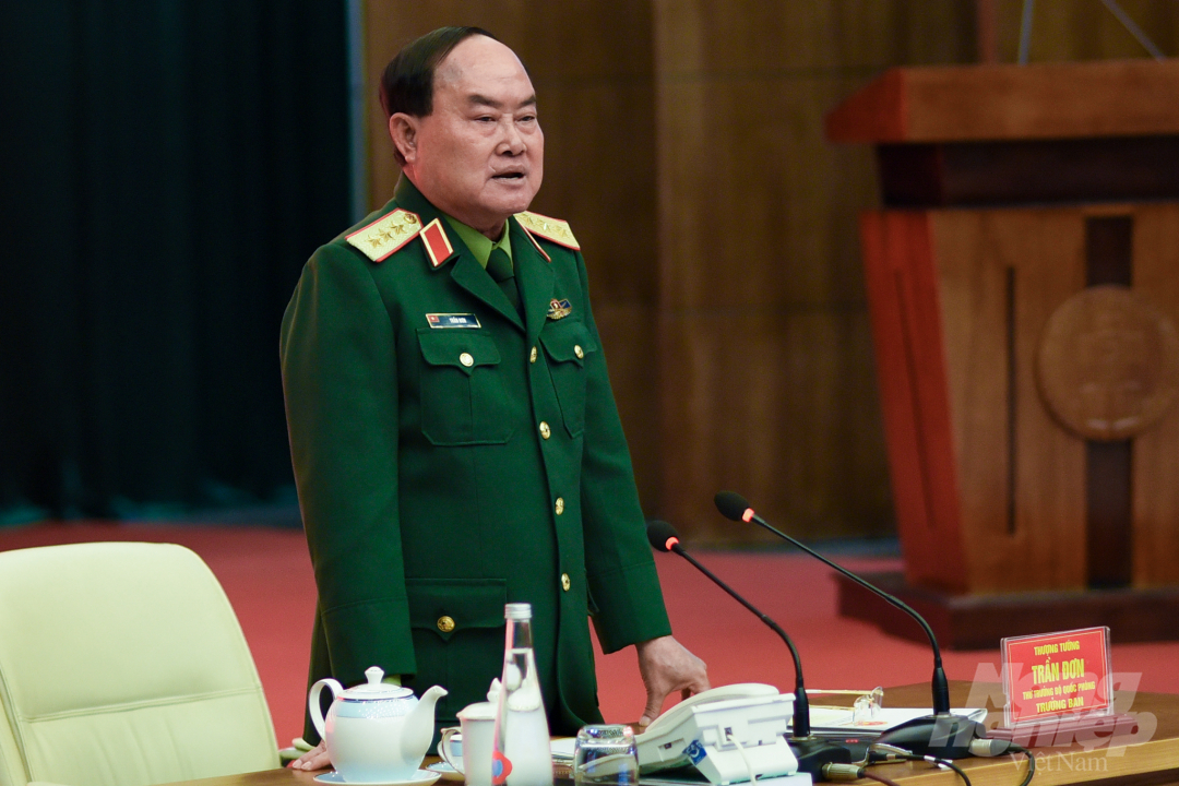 Thượng tướng Trần Đơn, Thứ trưởng Bộ Quốc phòng chủ trì hội nghị. Ảnh: Tùng Đinh.