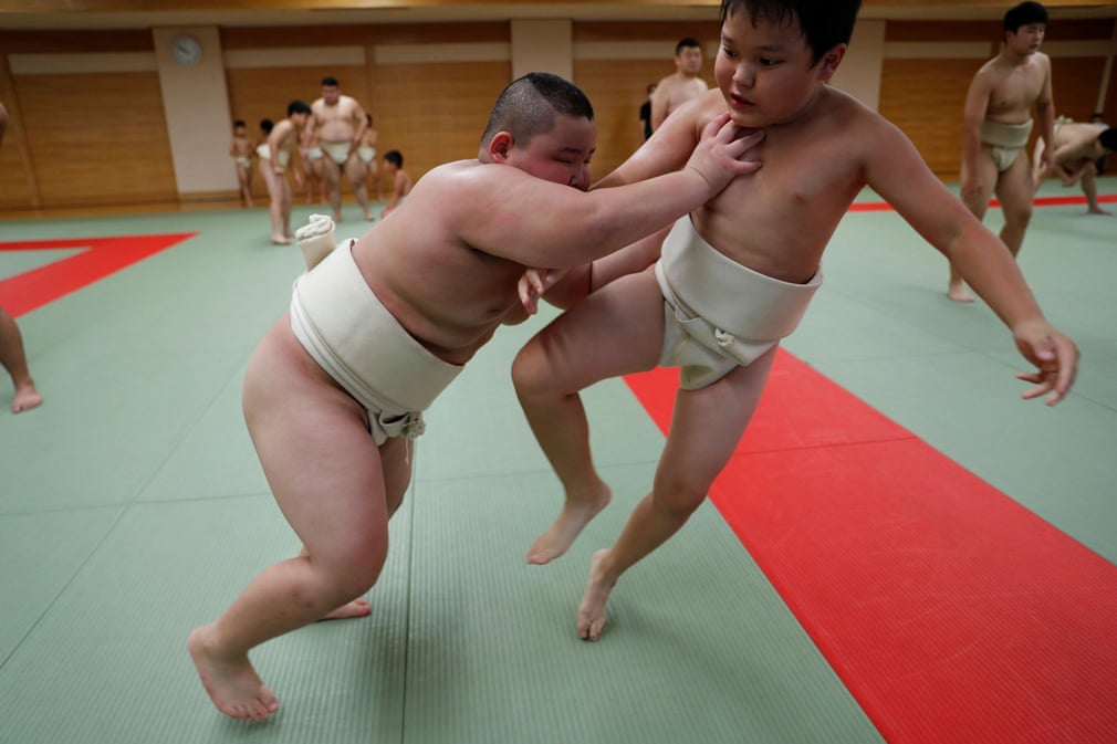 Ngoài thời gian tập sumo, Kyuta còn giành thêm thời gian để tập tạ, nâng cao thể lực.