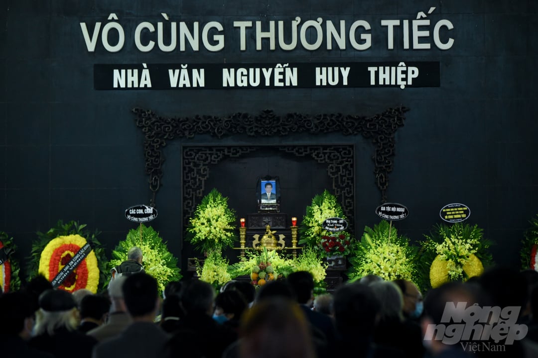 Tang lễ nhà văn Nguyễn Huy Thiệp diễn ra ngày 24/3 (tức ngày 12/2 âm lịch). Ảnh: Tùng Đinh.