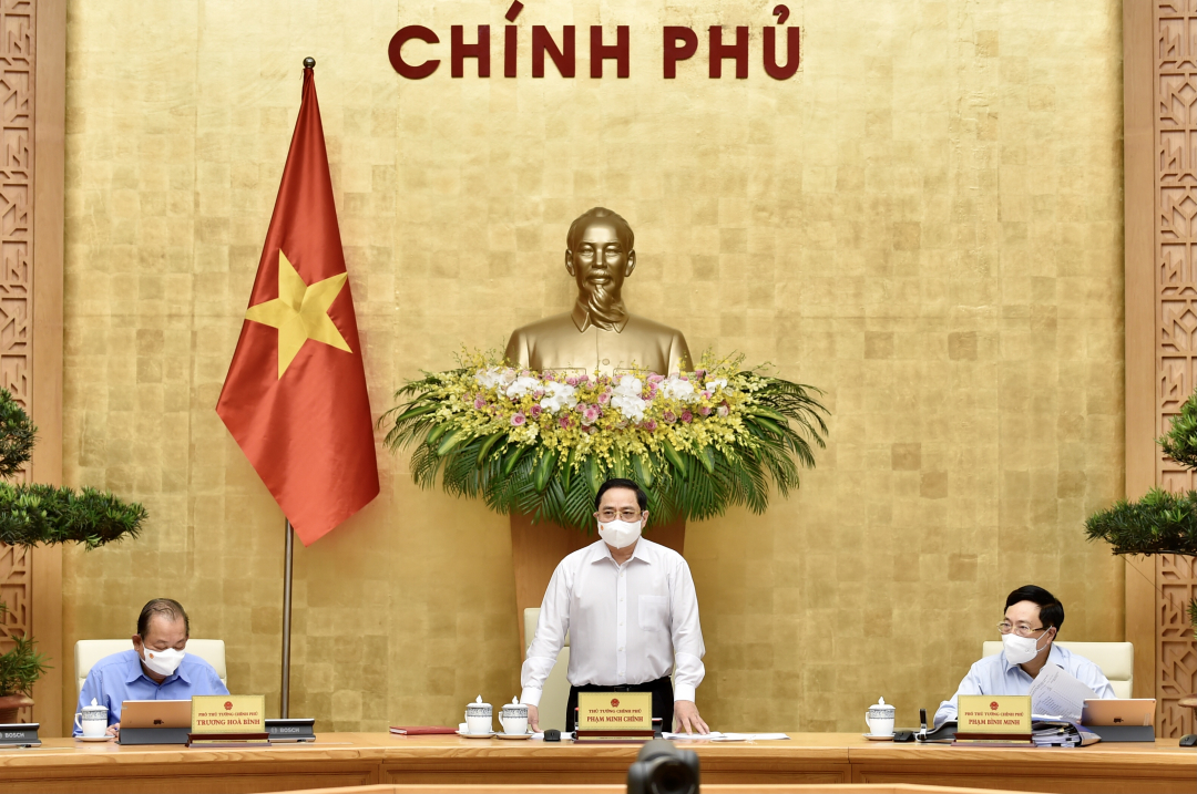 Thủ tướng Phạm Minh Chính phát biểu khai mạc phiên họp Chính phủ thường kỳ tháng 4/2021. Ảnh: VGP.