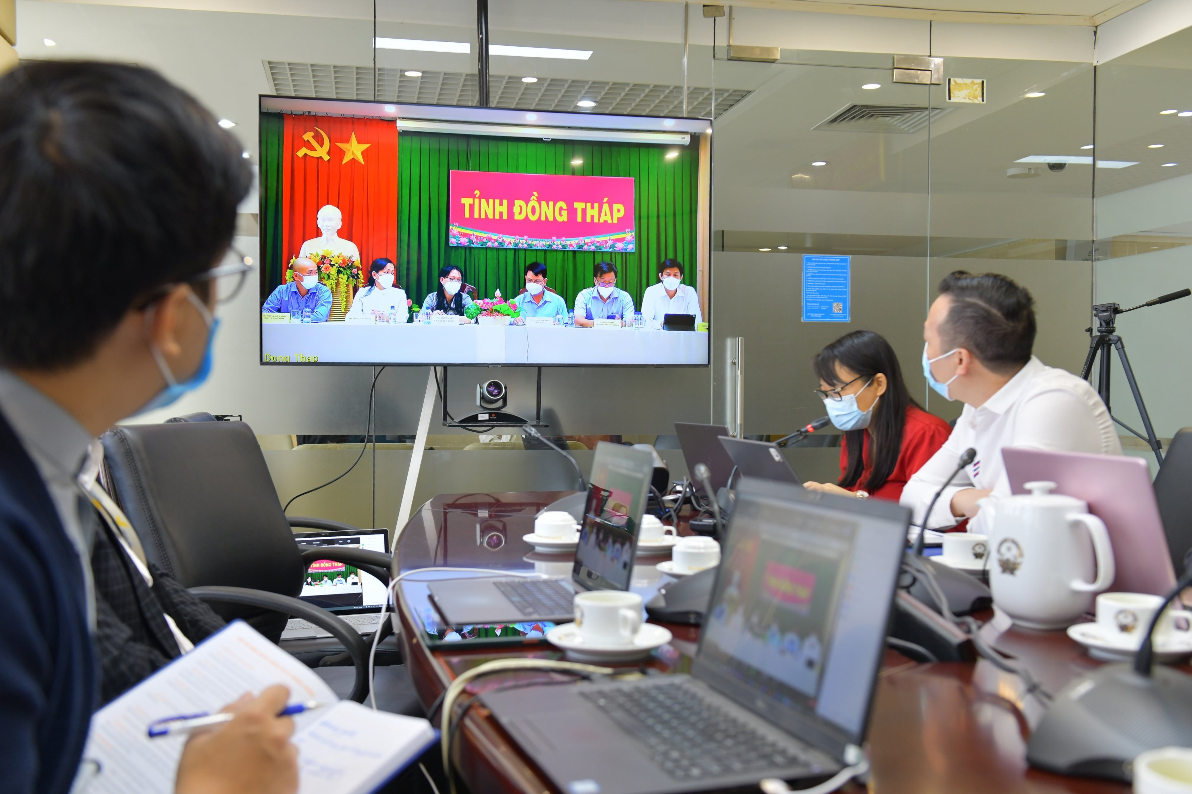 An online dialogue 'Transparency, multi-values ​​promote agricultural and rural economic development was co-oragnised by the the Ministry of Information and Communication and Dong Thap Province People's Committee.