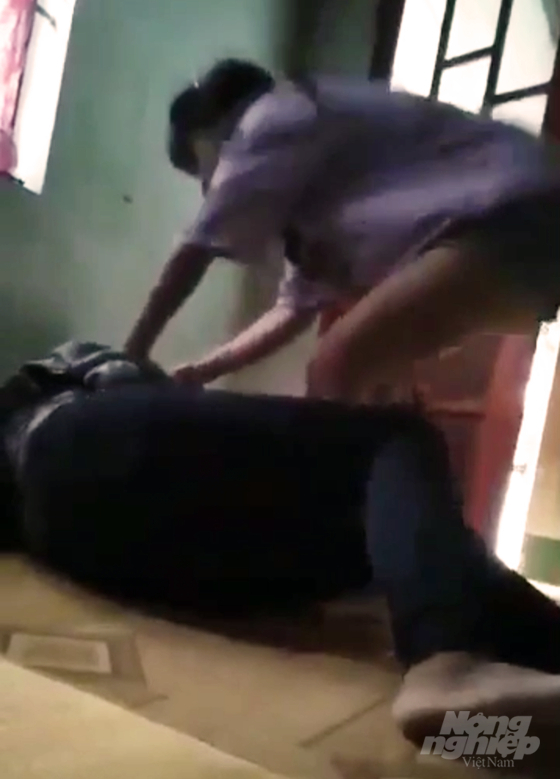 Hình ảnh nạn nhân T.Đ.Th bị hành hung cắt ra từ clip do quay rồi tung lên mạng xã hội. Ảnh: V.Đ.T.