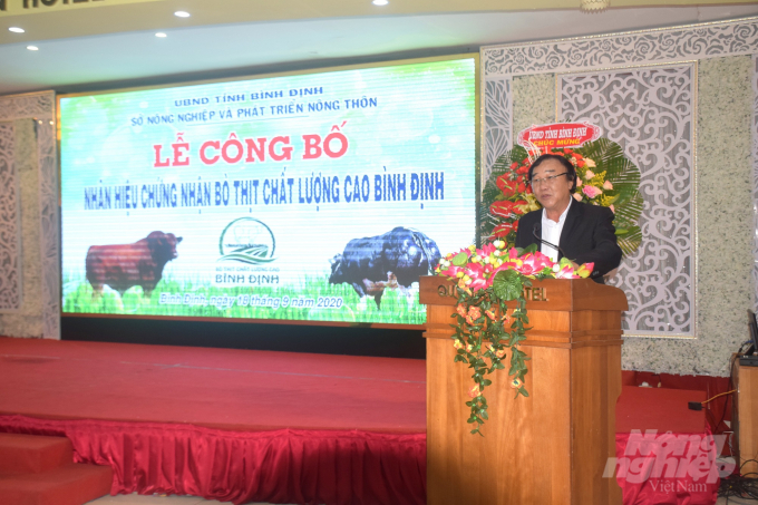 Ông Đào Văn Hùng, Phó Giám đốc Sở NN-PTNT Bình Định phát biểu tại buổi lễ. Ảnh: Vũ Đình Thung.