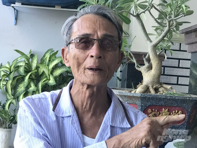 Ông Lê Minh Hoàng (76 tuổi), ông nội của ngư dân Lê Minh Don, cho rằng cháu mình sống sót trở về là 1 phép màu. Ảnh: Vũ Đình Thung.