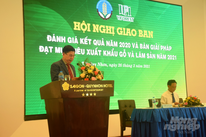 Tại hội nghị, ông Đỗ Xuân Lập, Chủ tịch Hiệp hội Gỗ và Lâm sản Việt Nam, đặt mục tiêu giá trị xuất khẩu lâm sản năm 2021 đạt từ 14-14,5 tỷ USD, tăng khoảng 9,6% so với năm 2020. Ảnh: Vũ Đình Thung.