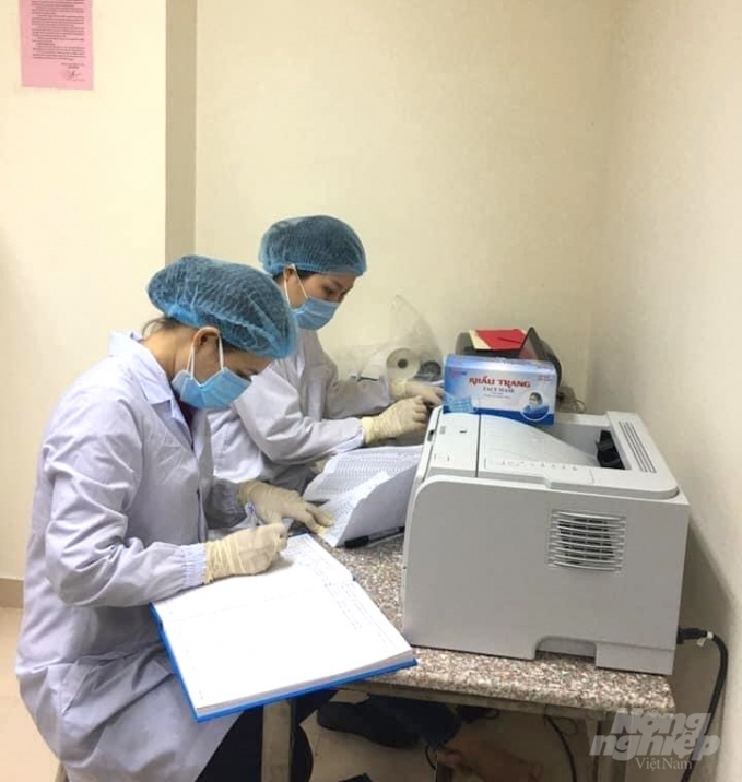 Xét nghiệm Covid-19 tai Viện Sốt rét ký sinh trùng-Côn trùng QuyNhơn (Bình Định). Ảnh: Đ.T.