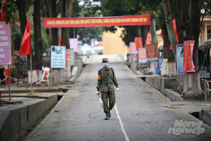 Chiến sĩ quân đội tại khu cách ly Covid-19 của Trung đoàn 123, Bộ Chỉ huy Quân sự tỉnh Lạng Sơn. Ảnh: Tùng Đinh.