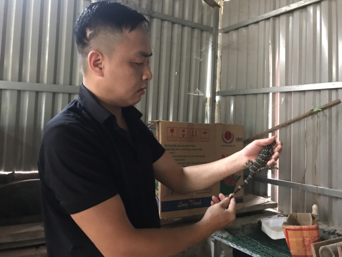 Tu continues to open a gecko farming model, giving guidance to other households in Dong Lac commune, Cho Don distruct, Bac Kan. Photo: Tam Tinh.