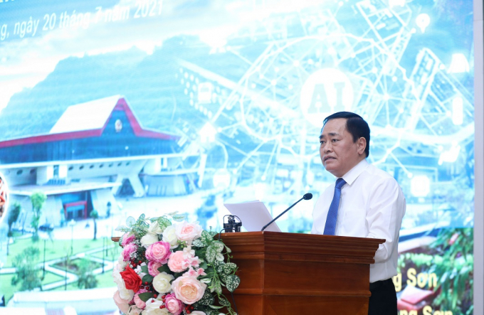 Ông Hồ Tiến Thiệu, Chủ tịch UBND tỉnh Lạng Sơn phát biểu tại Lễ ra quân phát triển kinh tế số tỉnh Lạng Sơn năm 2021. Ảnh: Quang Dũng.