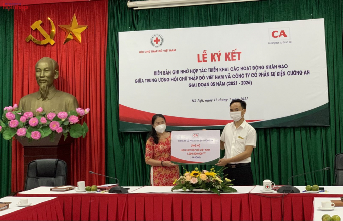 Trung ương Hội Chữ thập đỏ Việt Nam ký kết Chương trình hợp tác triển khai các hoạt động nhân đạo với Công ty cổ phần Sự kiện Cường An giai đoạn 5 năm (2021 - 2026). Ảnh: Đ.T.