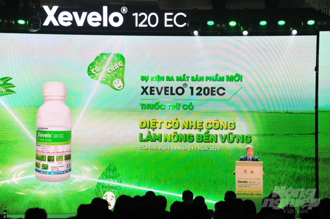 Xevelo 120EC cũng chứa những thành phần sinh học thân thiện với môi trường và bảo vệ sức khỏe nông dân khi sử dụng. Ảnh: Lê Hoàng Vũ.