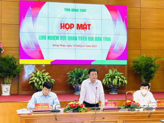 Bộ trưởng Bộ NN-PTNT Lê Minh Hoan phát biểu tại cuộc họp mặt Chủ nhiệm Hội quán năm 2022 trên địa bàn tỉnh Đồng Tháp. Ảnh: Lê Hoàng Vũ.