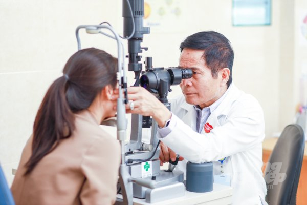 Năm 2021, bệnh viện Mắt Sài Gòn Cần Thơ triển khai nhiều phương pháp kỹ thuật mới, lần đầu tiên tại miền Tây để phục vụ nhãn khoa cho người dân khu vực ĐBSCL. Ảnh: Lê Hoàng Vũ.