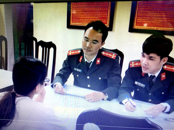cuc-an-ninh-231514_607.jpeg Cán bộ Cục An ninh mạng và phòng, chống tội phạm sử dụng công nghệ cao Bộ Công an làm việc với đối tượng đưa tin bịa đặt, xuyên tạc. Ảnh: BCA.