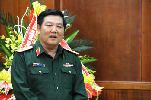 duong-duc-hoa-163030_839-180557_132.jpg Khiển trách Trung tướng Dương Đức Hòa. Ảnh: TN.
