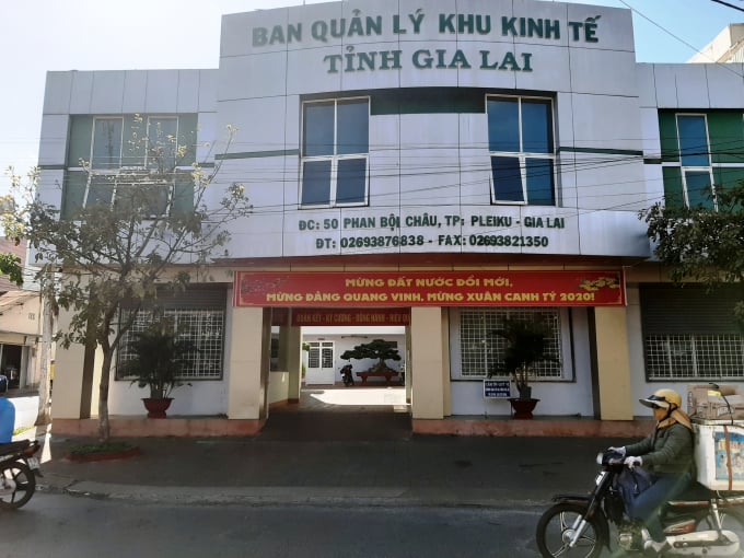 anh-1-2-095751_469.jpg Ông Phạm Văn Binh để xảy ra nhiều sai phạm khi còn làm Trưởng Ban Quản lý Khu kinh tế tỉnh Gia Lai. Ảnh: Tuấn Anh.