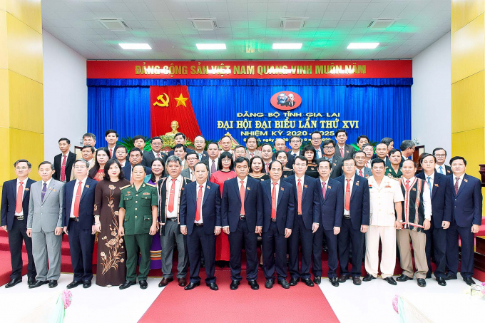 anh-bch-dang-bo-gia-lai-lan-thu-16-30-9-120953_725.jpg Ban chấp hành Đảng bộ Gia Lai nhiệm kỳ 2020-2025