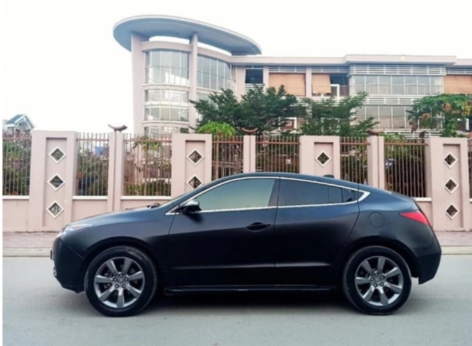 549aebbd180eeb50b21f-063228_68.jpg Acura ZDX 2011 được trang bị động cơ V6, dung tích 3.7L, kết hợp cùng hộp số tự động 6 cấp.