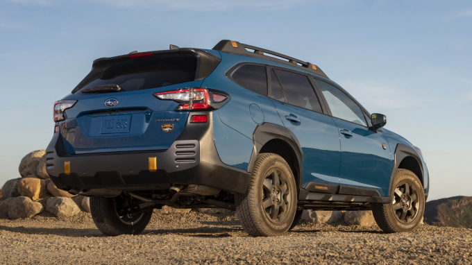 Sự thay đổi khoảng sáng gầm cao hơn cải thiện chỉ số off-road của Outback.