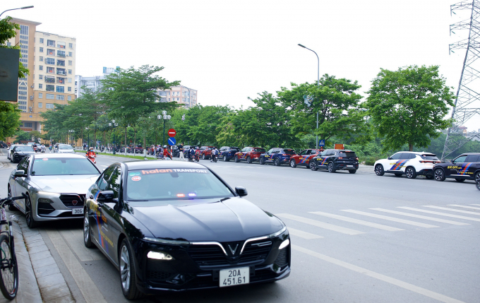 422a54678f577d092446-080801_601.jpg Sáng 8/4 hàng trăm xe VinFast các loại tập trung từ mọi miền xuất phát về Hội An.