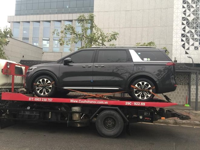 1-011328_940.jpg Chiếc Kia Sedona được một đơn vị tư nhân nhập khẩu hồi đầu tháng 4/2021.