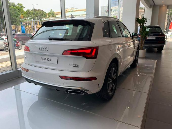 n1-084128_423.jpeg Phiên bản cũ Audi Q5 tại thị trường Việt Nam hiện có giá ở mức 2,51 tỷ đồng.