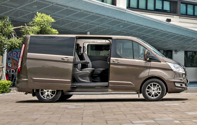 nn-064654_605.jpg Ford Tourneo tạm thời dừng lắp ráp trong tháng 5/2021 tại Việt Nam.