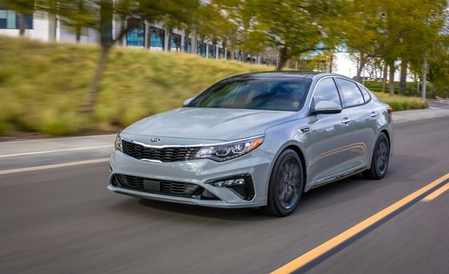 ngoai-that-kia-optima-071941_29.jpg Mẫu sedan hạng D - KIA Optima không bán được xe nào trong cả tháng 4.