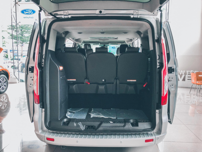 4-064501_201.jpeg Mức giảm giá Ford Tourneo sẽ từ 60 - 100 triệu đồng, tùy theo từng đại lý.