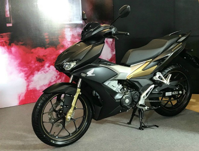 Honda Winner X, trừ bản thể thao mới ra còn lại đều được hỗ trợ 3 triệu tiền phí đăng kí xe.