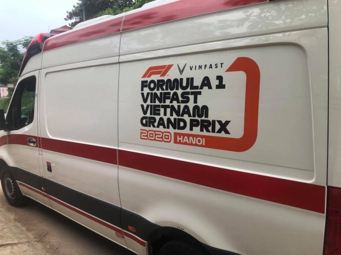 192263670_516543396436471_3508403634101804058_n-152117_18.jpg Mercedes-Benz Sprinter 416, xe được nhập về với mục đích ban đầu là phục vụ giải đua xe F1.