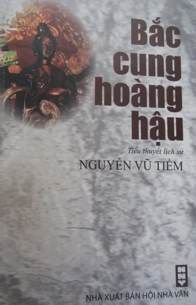 10480499bac-cung-hoang-hau-104804.jpg Tiểu thuyết “Bắc Cung hoàng hậu” được mua bản quyền 150 triệu đồng để làm phim.