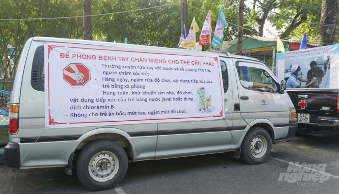 watermark_cac-benh-truyen-nhiem-theo-mua-co-xu-huong-giam-1629_20200220_195.jpg Bộ Y tế đề nghị mỗi người dân chủ động tiêm chủng đầy đủ, đúng lịch; duy trì diệt muỗi, diệt lăng quăng, bọ gậy hàng tuần; thường xuyên rửa tay bằng xà phòng, vệ sinh cá nhân… để bảo vệ sức khỏe cho bản thân và cộng đồng. Ảnh: Nguyễn Thủy.