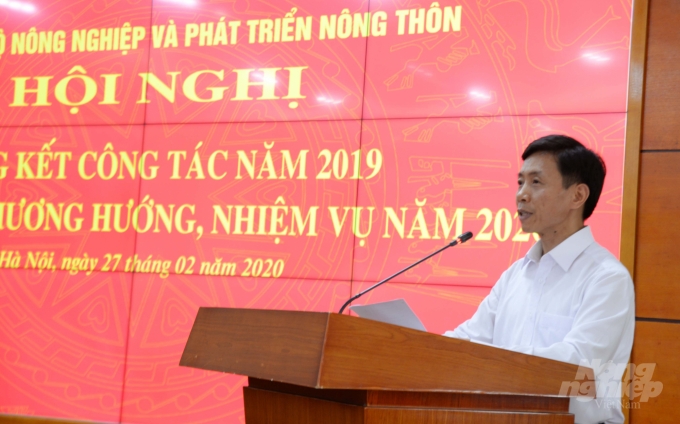 watermark_nguyen-van-truong-1555_20200227_901.jpg Ông Nguyễn Văn Trường - Phó Bí thư Thường trực Đảng ủy Bộ NN-PTNT tóm tắt báo cáo tổng kết tại hội nghị. Ảnh: Kế Toại.