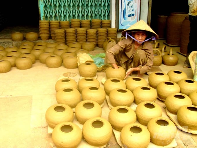 watermark_a2-1045_20200309_161.jpg Những người còn giữ nghề ở làng gốm Nhạn Tháp hầu hết đã già.