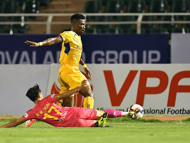 15571531v-league-155715.jpg Lãnh đạo V-League đang tìm mọi cách để nối lại mùa giải. Ảnh: PLO.