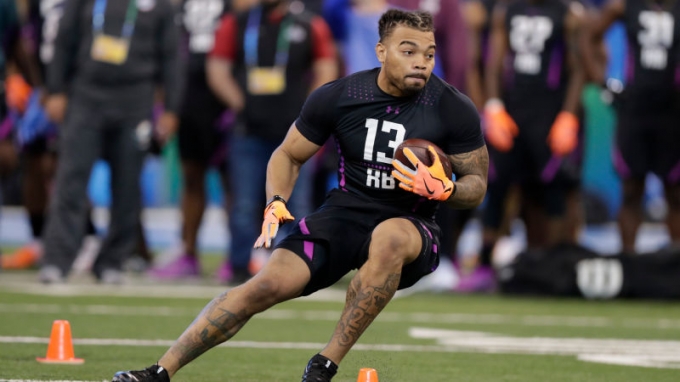 15021628a1-150216.jpg Cầu thủ bóng bầu dục Mỹ Derrius Guice. Ảnh: USA Today.