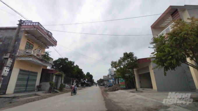 watermark_hai-duong-xa-co-6-pho-bi-thu-loay-hoay-sap-xep-can-bo-2142_20200330_339.jpg Việc đạt chuẩn NTM không đồng đều giữa các xã trước khi sáp nhập tạo ra nhiều khó khăn. Ảnh: Kế Toại.