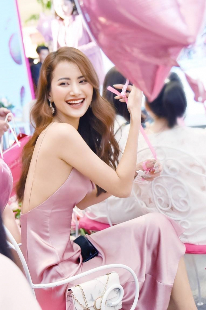 fw-em-gui-anh-bai-pv-a-0728_20200427_533.jpg Người mẫu Hương Ly