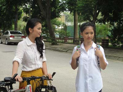 Mẹ ghẻ con chồng trong phim 'Bánh đúc có xương'.