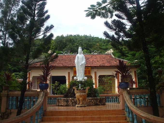 1-chua-phu-dung--ha-tien-2228_20200615_898.jpg Chùa Phù Dung ở Hà Tiên - Kiên Giang.