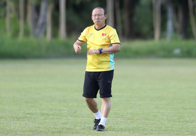 hlv-park-hang-seo-bat-dau-chay-dua-cho-nam-2021-1140_20200805_833.jpg HLV Park Hang-seo tiếp tục chia nhỏ các đợt tập trung đội tuyển. Ảnh: Vietnam+.