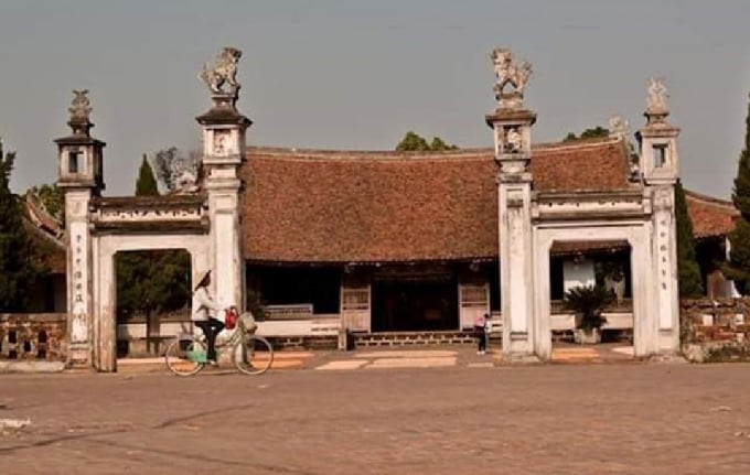 gui-em-huy-0855_20200910_254.jpg Đình làng Mông Phụ sau khi được Cục Di sản văn hóa (Bộ VH-TT&DL) sửa chữa. Ảnh: Thắng Hoàng.