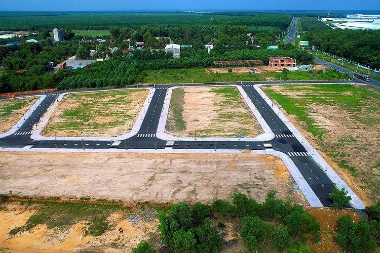 184013111-184013.jpg Đất dự án.