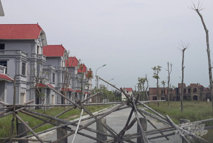 watermark_20190528_093626-0959_20200928_292.jpg Trên địa bàn thị xã Cửa Lò tập trung không ít dự án... rùa bò. Ảnh: Việt Khánh.