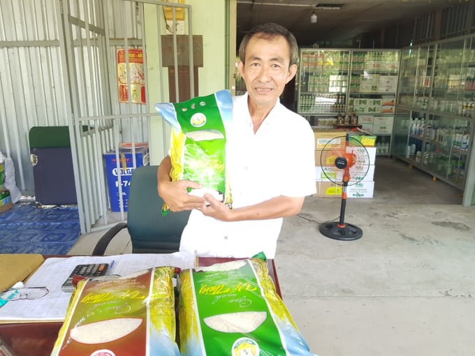 gao-1006_20200928_356.jpg 'Gạo sạch Vị Thủy' vừa được Hội đồng cấp tỉnh đánh giá, phân hạng sản phẩm OCOP đạt 4 sao. Ảnh: Trọng Linh.