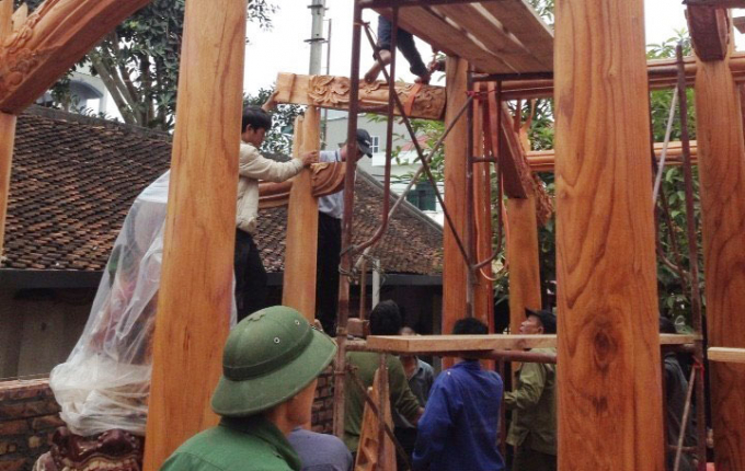 Dựng nhà cổ. Ảnh: tư liệu.